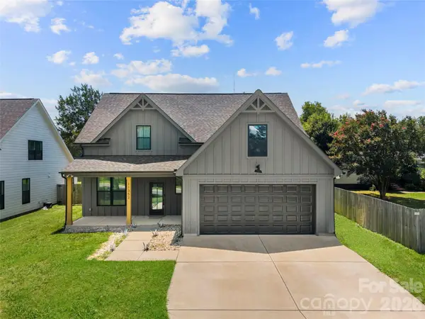 11352 Timber Ridge Road, Charlotte, NC 28213