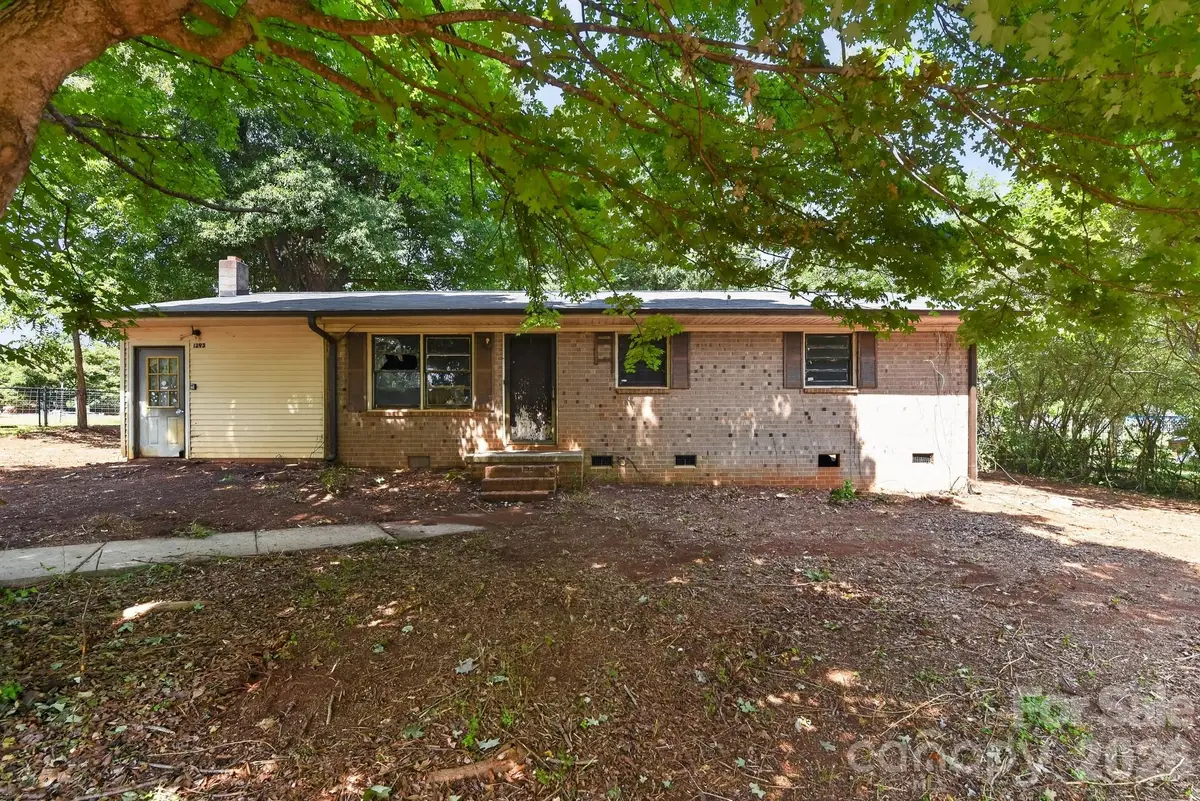 1393 Field Circle, Hickory, NC 28602 - #1