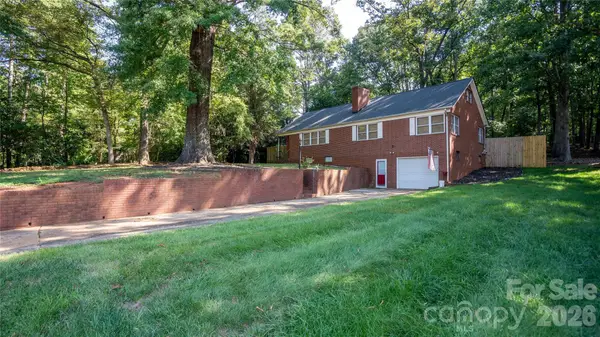 41 Elm Street, Badin, NC 28009