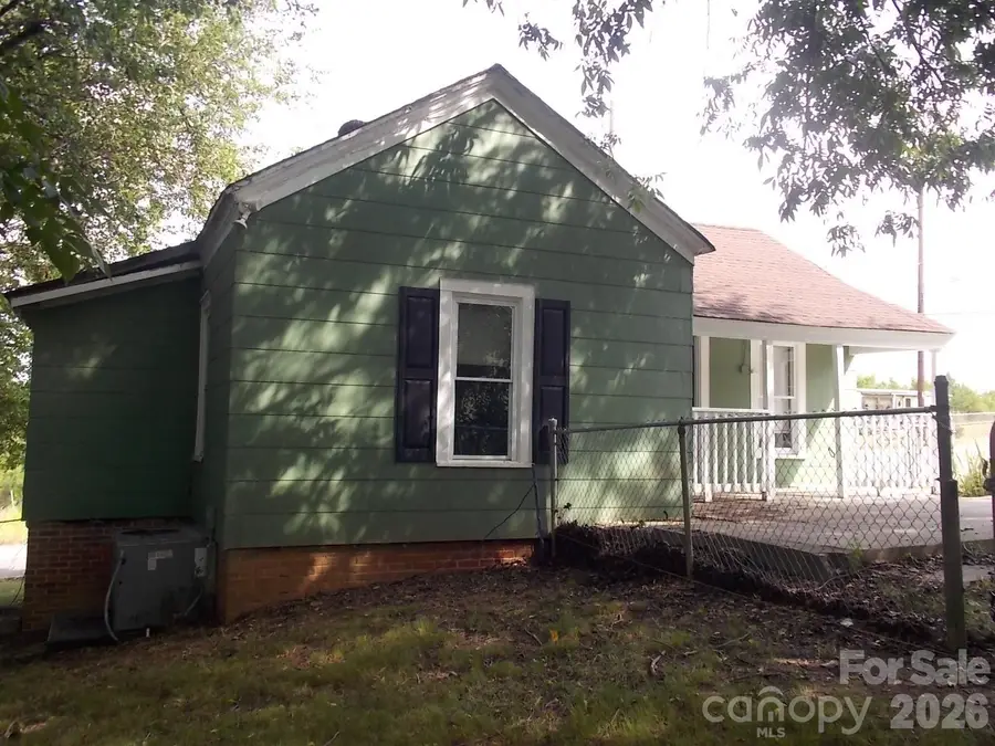 928 10th Street, Lancaster, SC 29720 - #3