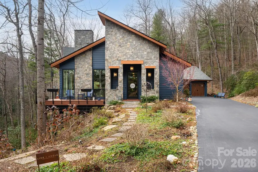 208 Glenroy Court, Flat Rock, NC 28731 - #2