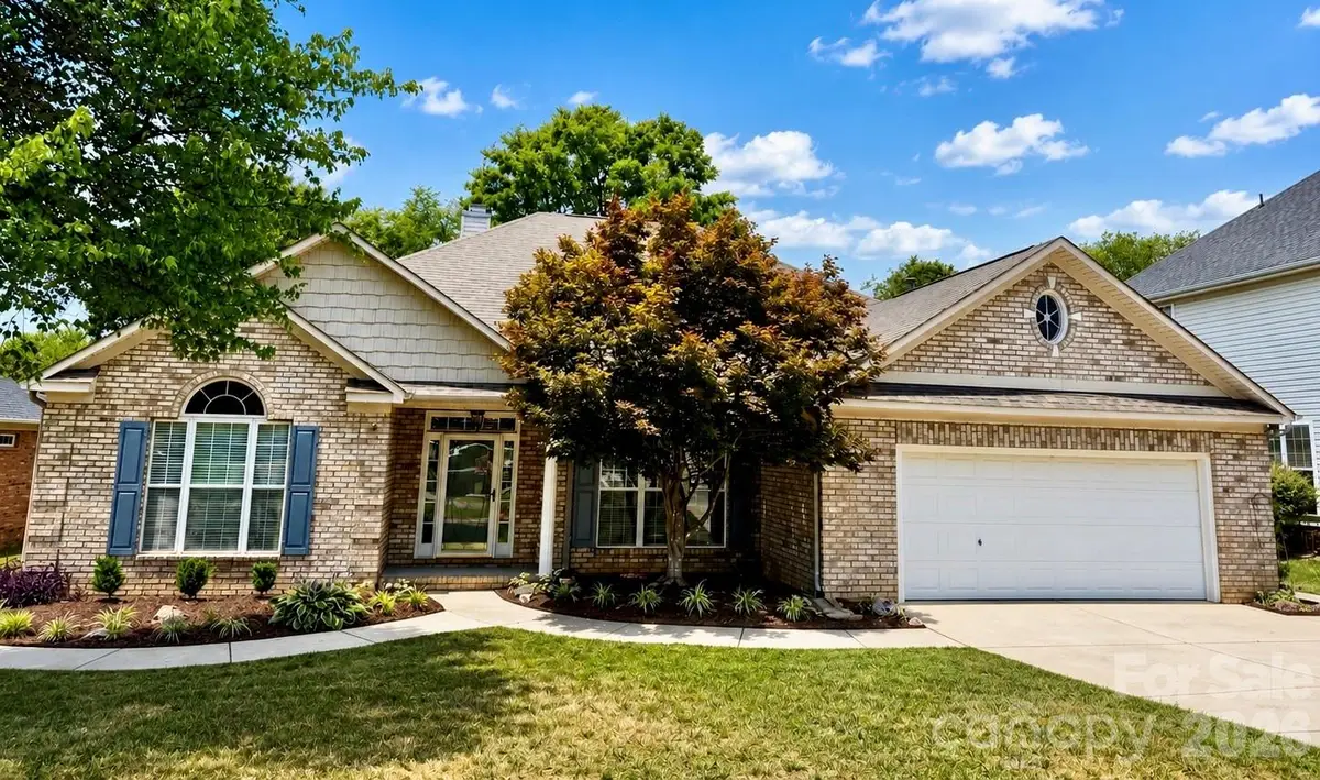 576 Gatsby Place Nw, Concord, NC 28027 - #1