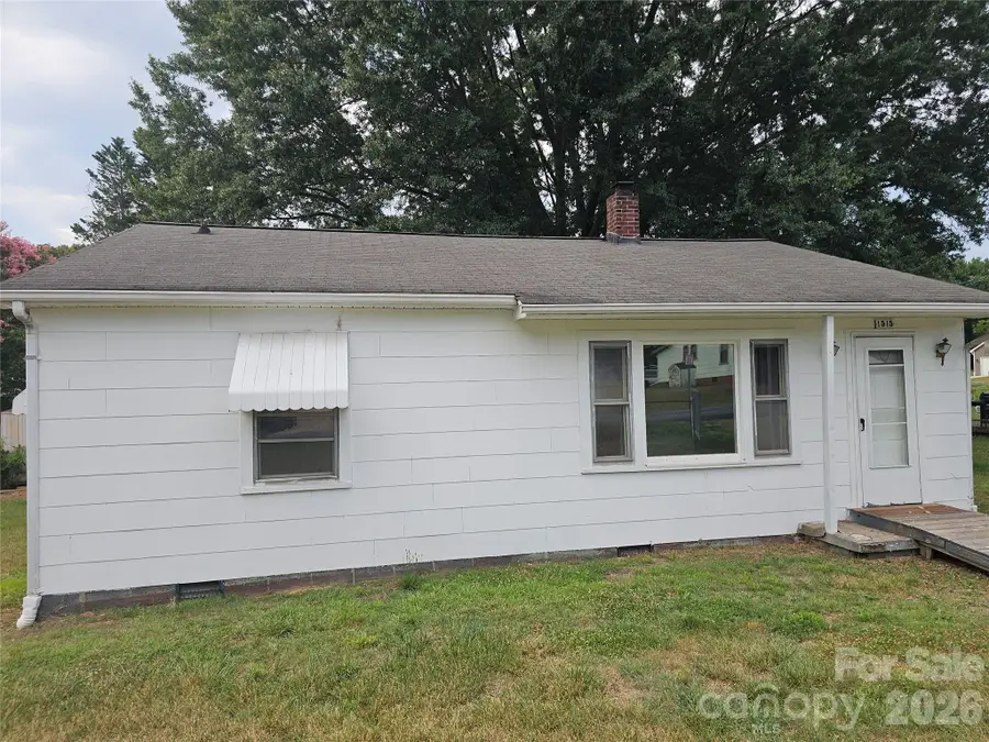 1515 16th Avenue Ne, Hickory, NC 28601 - #2