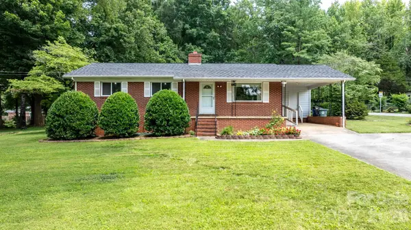 704 4th Street Sw, Conover, NC 28613