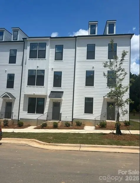 3027 Pointe Town Drive, Charlotte, NC 28208