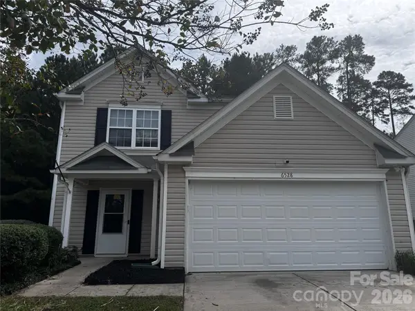 6528 Forest Cross Drive, Charlotte, NC 28216