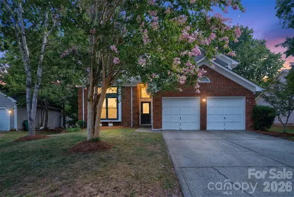 6815 Oldecastle Court, Charlotte, NC 28277