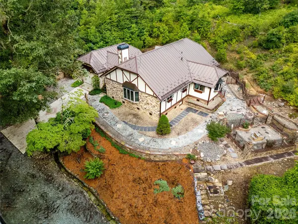 275 Hubbard Hollow Road, Rosman, NC 28772
