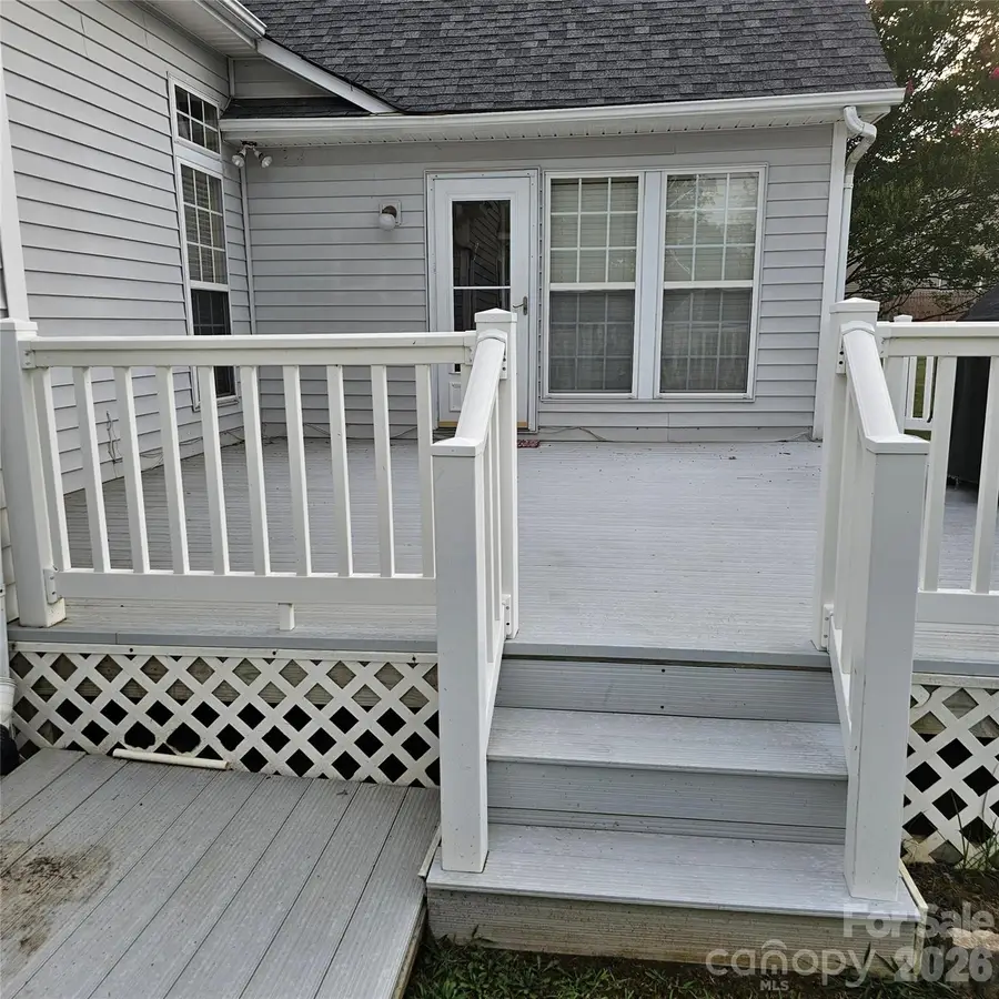 4022 Meadowview Hills Drive, Charlotte, NC 28269 - #2
