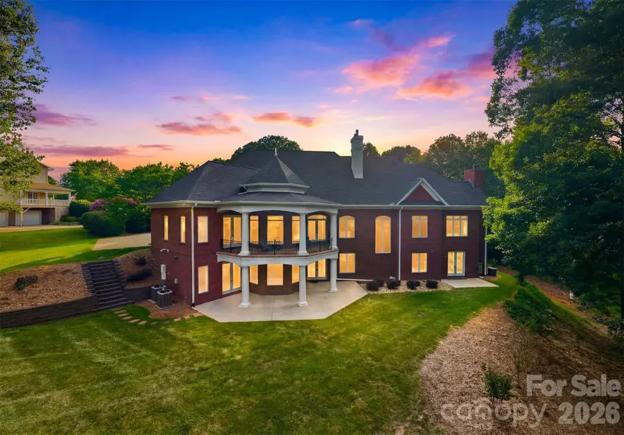 3745 Pinecrest Drive Ne, Hickory, NC 28601 - #2