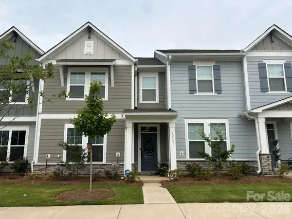 10121 Mamillion Drive, Huntersville, NC 28078
