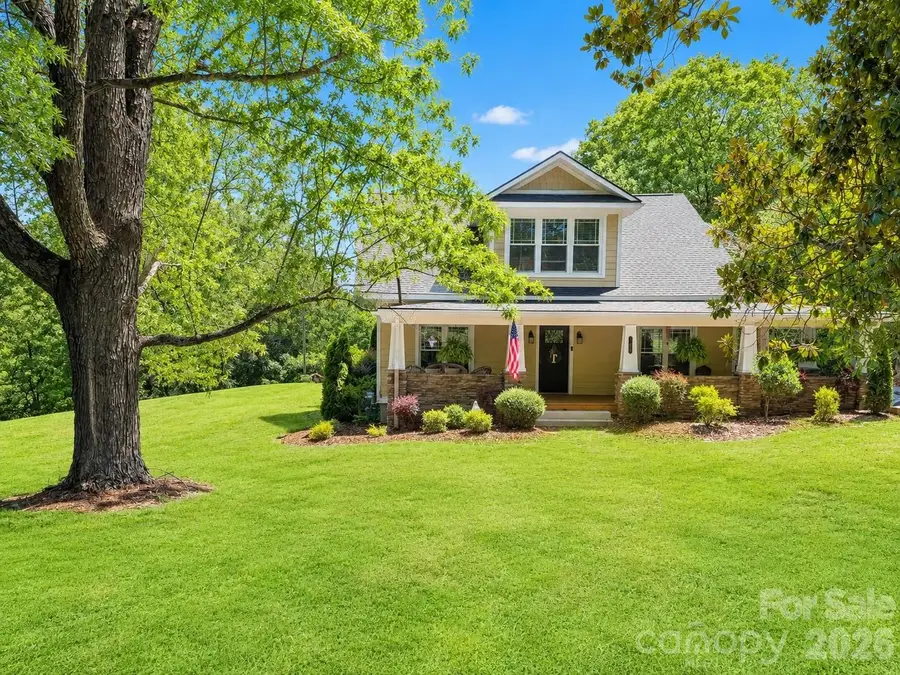 708 N Grove Street, Lincolnton, NC 28092 - #2