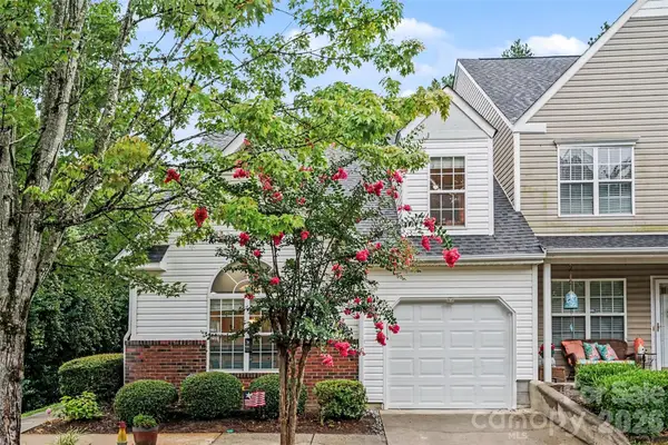 927 Sparrows Nest Lane, Charlotte, NC 28134