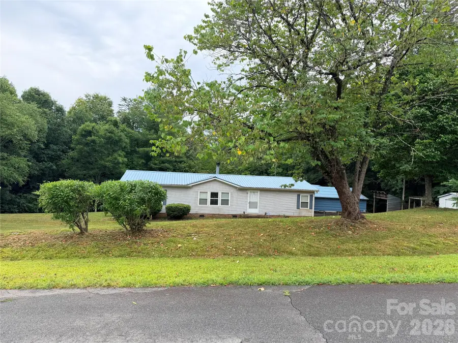 4851 Mounira Avenue, Hickory, NC 28602 - #3