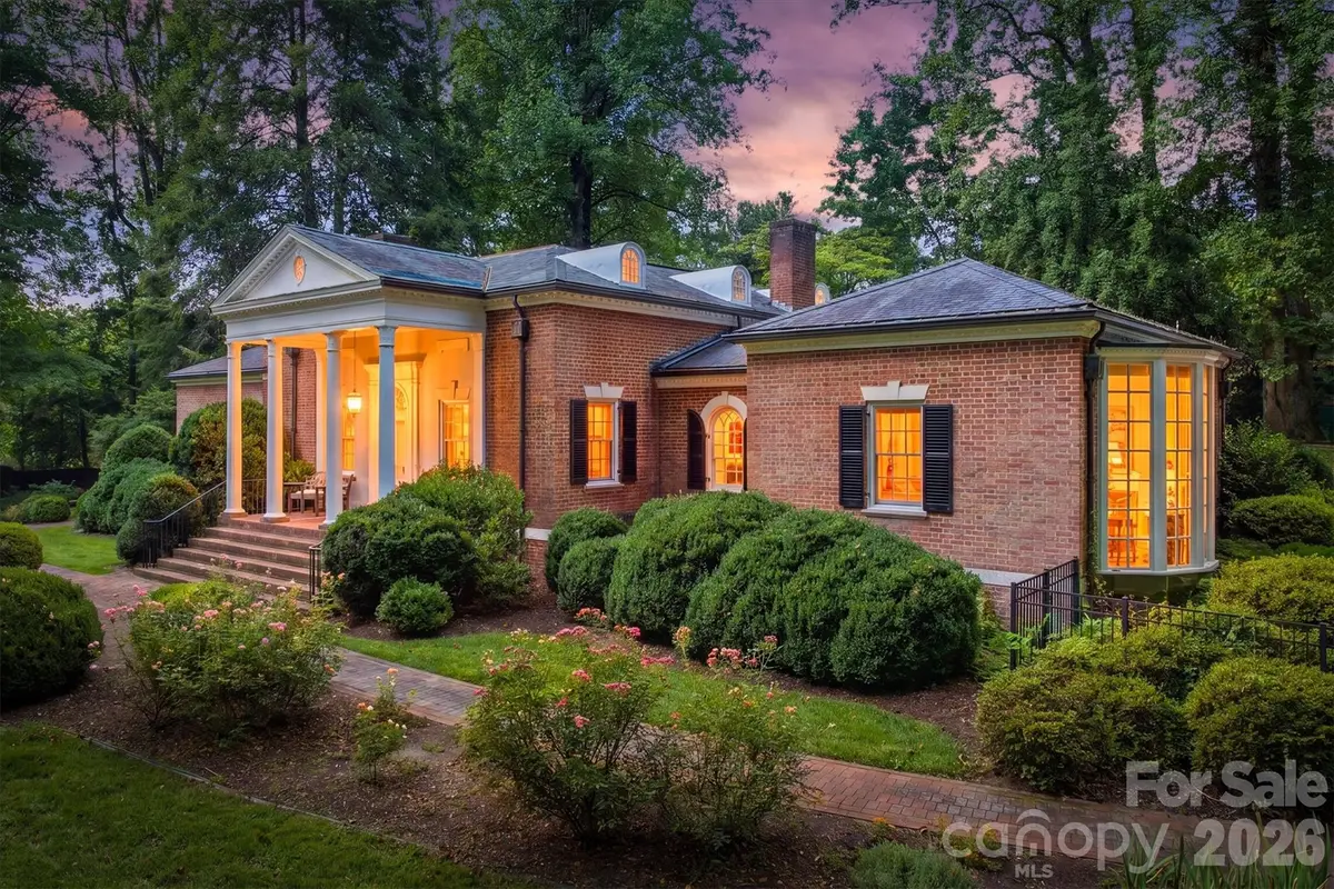 202 Woodside Place Sw, Lenoir, NC 28645 - #1