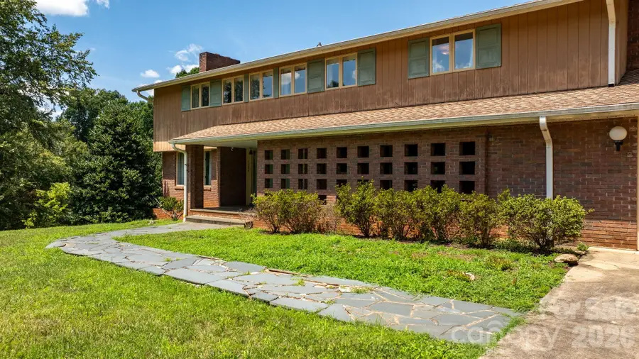 1335 36th Avenue Drive Ne #20-27/D, Hickory, NC 28601 - #3