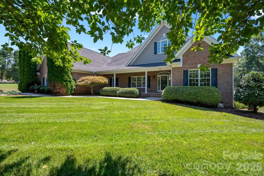 1851 29th Avenue Place Ne, Hickory, NC 28601 - #2