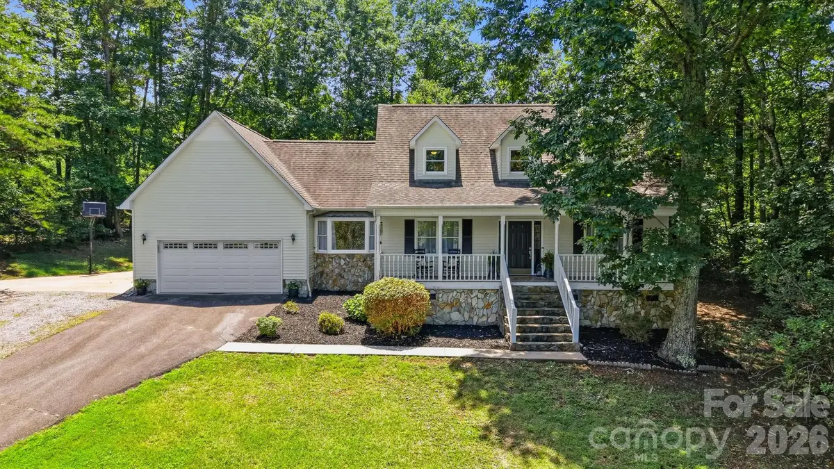 131 Fox Runn Drive, Granite Falls, NC 28630 - #1