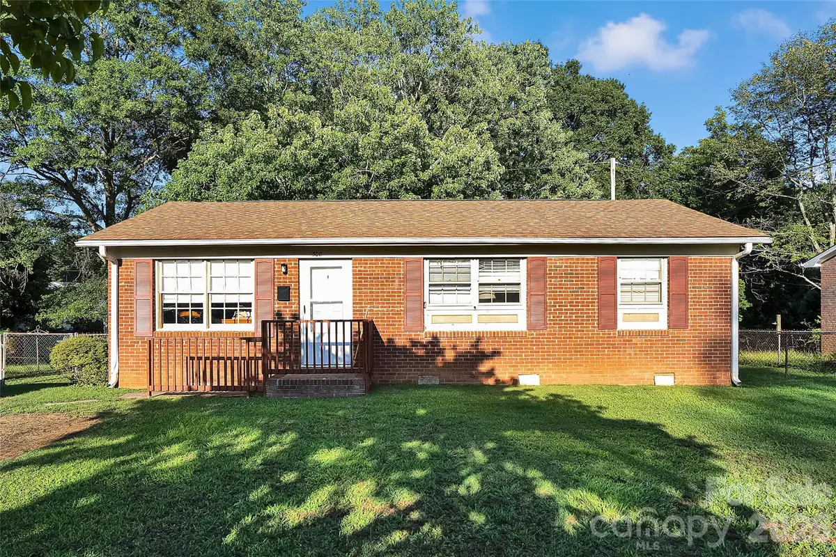 308 S Pine Street, Dallas, NC 28034 - #1