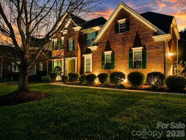 11118 Fountaingrove Drive, Charlotte, NC 28262