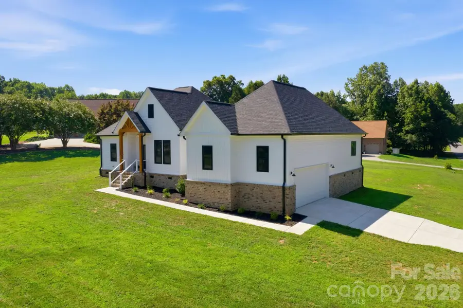 1213 Creekside Drive, Conover, NC 28613 - #3