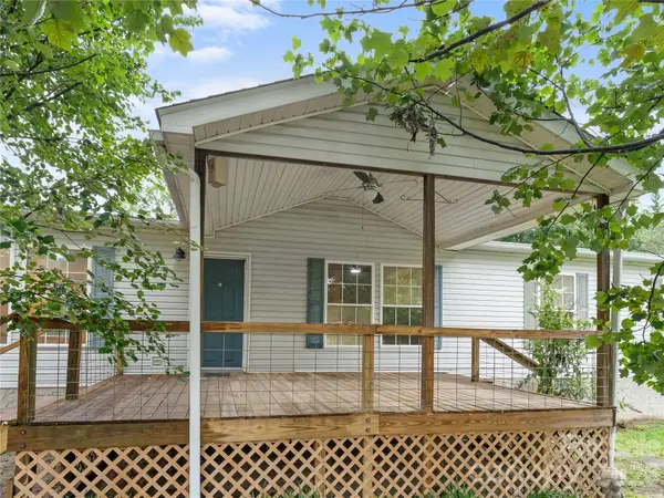 398 Staton Road, Flat Rock, NC 28731