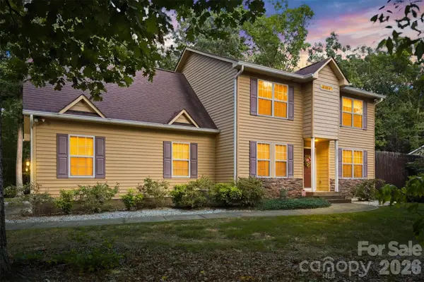 802 White Oaks Circle, Monroe, NC 28112