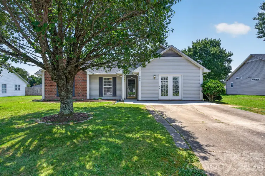 906 Woodhill Drive, Fletcher, NC 28732 - #2
