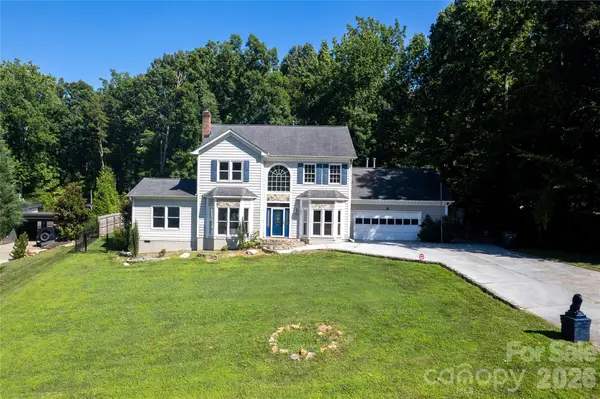 5010 Ardenwoods Drive, Charlotte, NC 28215