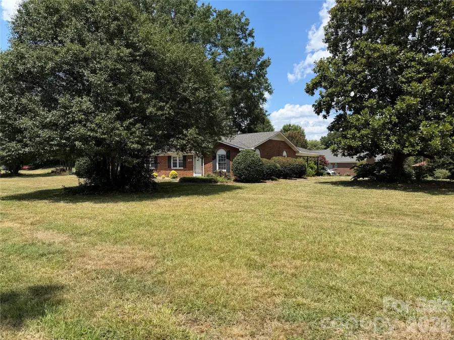 3025 Smith Farm Road, Matthews, NC 28104 - #3