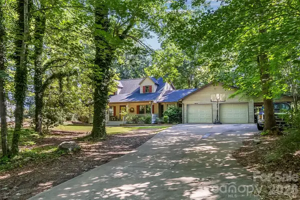 34 Lakeside Drive, Marion, NC 28752
