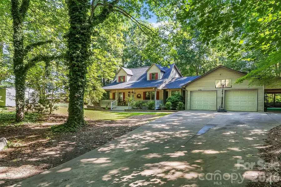 34 Lakeside Drive, Marion, NC 28752 - #2