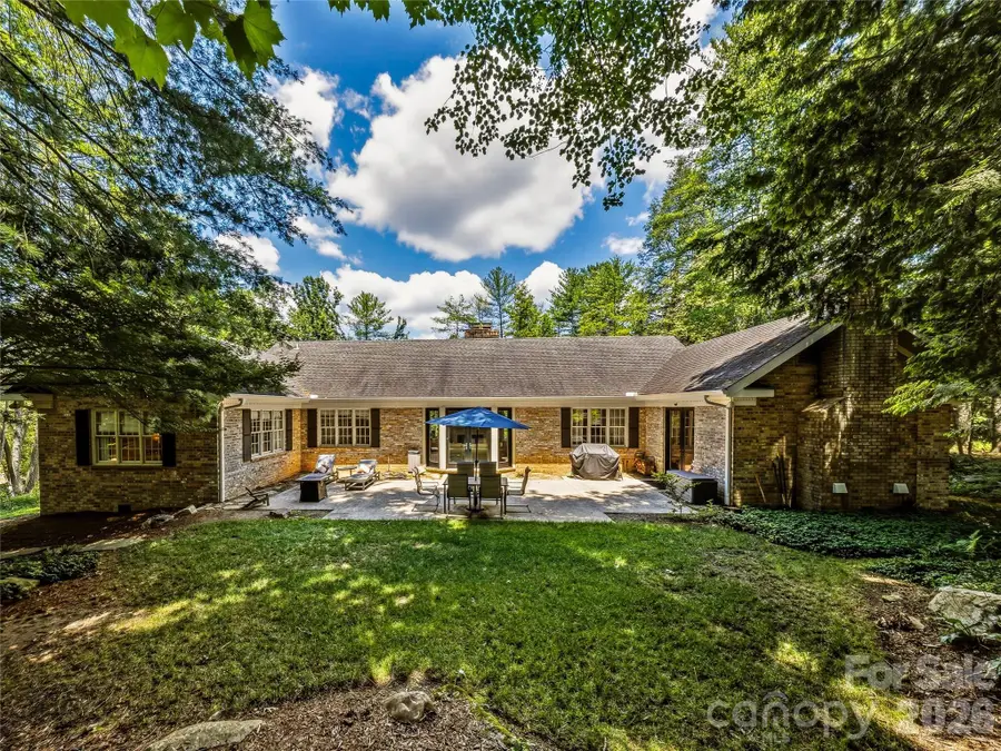 4 Hemlock Road, Asheville, NC 28803 - #3