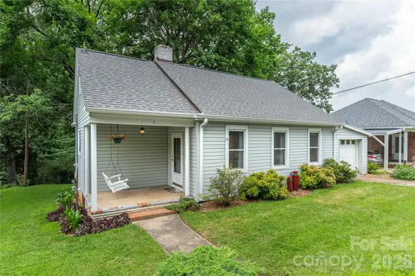 3 Enka Oak Street, Candler, NC 28715