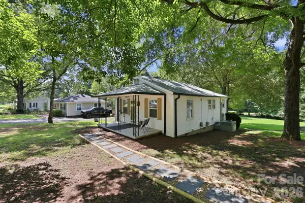 74 Pinecrest Drive Sw, Concord, NC 28027