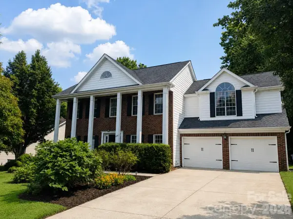 9106 Torrence Crossing Drive, Huntersville, NC 28078