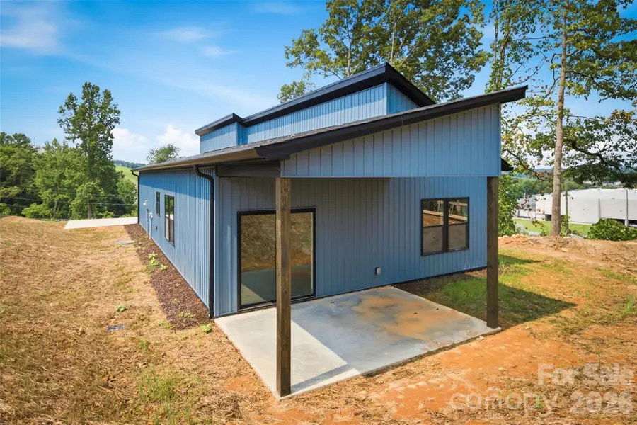 909 Overlook Drive Sw, Lenoir, NC 28645 - #2