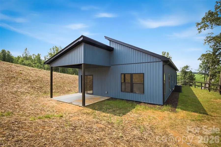 909 Overlook Drive Sw, Lenoir, NC 28645 - #3