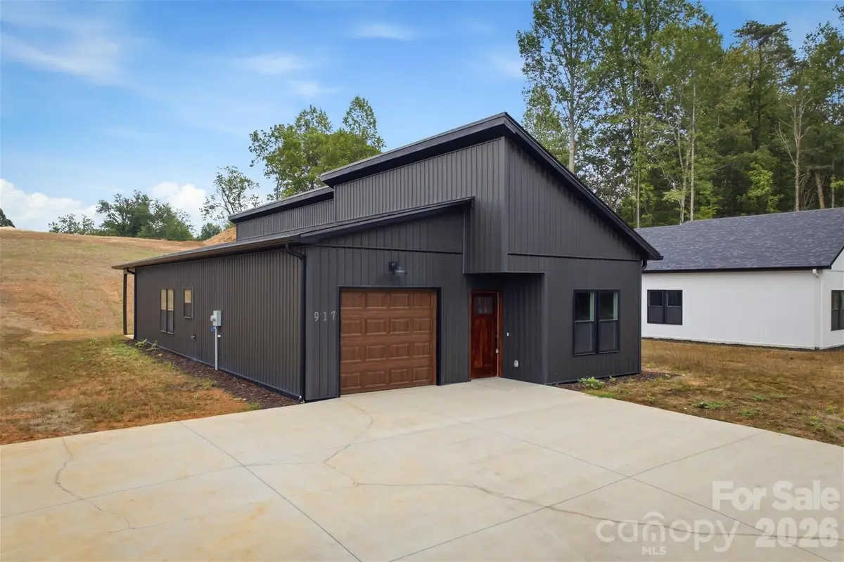 917 Overlook Drive Sw, Lenoir, NC 28645 - #1