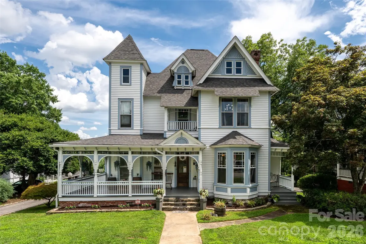 411 W Union Street, Morganton, NC 28655 - #1