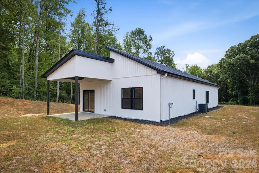921 Overlook Drive Sw, Lenoir, NC 28645 - #2