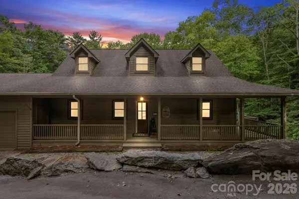 911 Buckberry Drive N, Sapphire, NC 28774