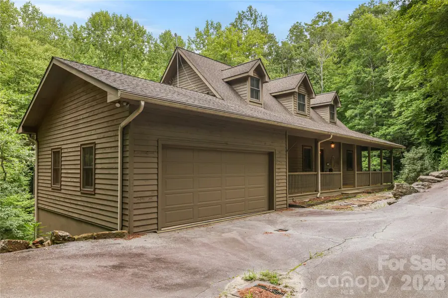 911 Buckberry Drive N, Sapphire, NC 28774 - #2