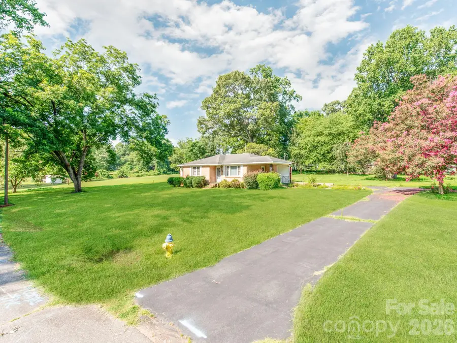 350 Raleigh Street Nw, Concord, NC 28027 - #3