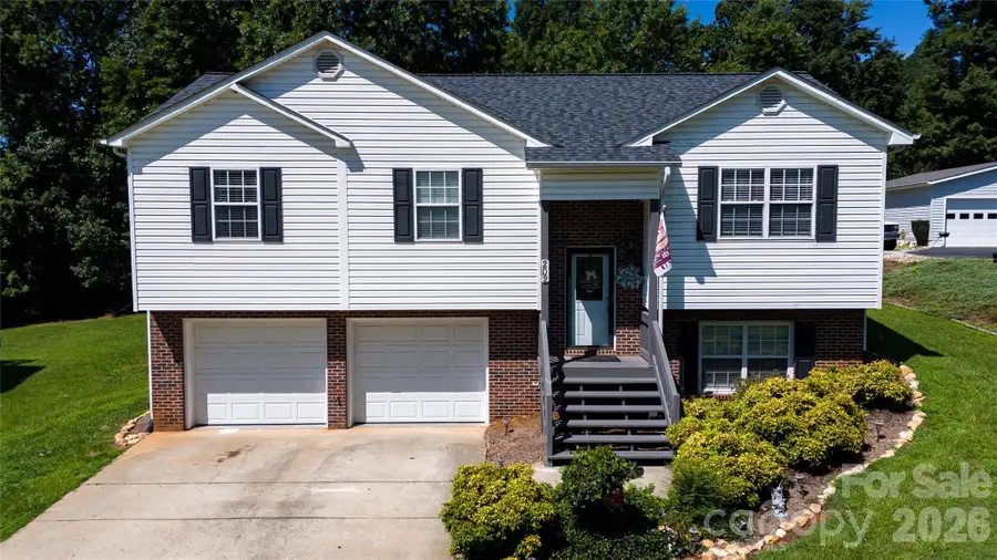 202 Raintree Lane, Morganton, NC 28655 - #2