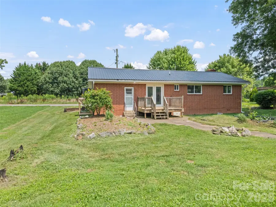 70 Levi Street, Clyde, NC 28721 - #3