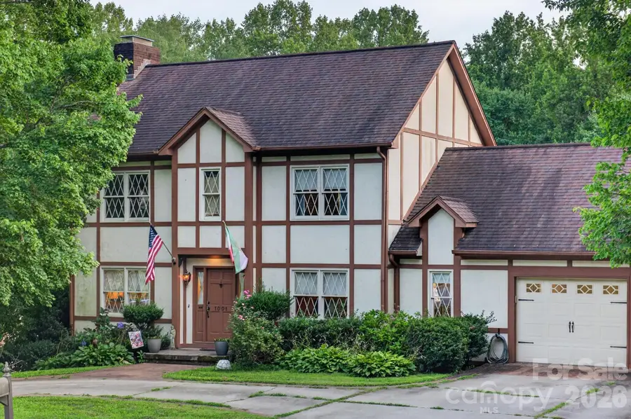 1001 Plantation Drive Ne, Lenoir, NC 28645 - #2