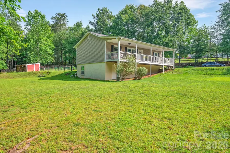 1095 E Prince Road, Landrum, SC 29356 - #3