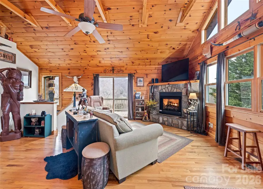 16 Hiawatha Drive, Maggie Valley, NC 28751 - #3