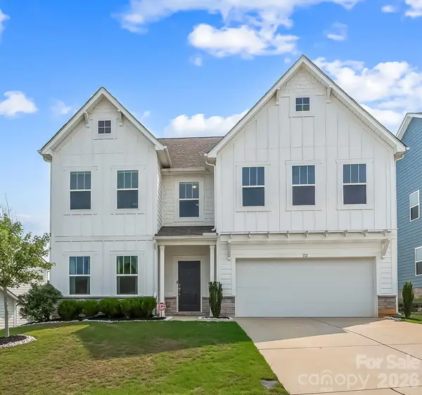 112 Divot Lane, Statesville, NC 28677